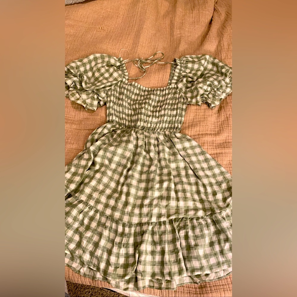 Princess Polly puff sleeve dress!